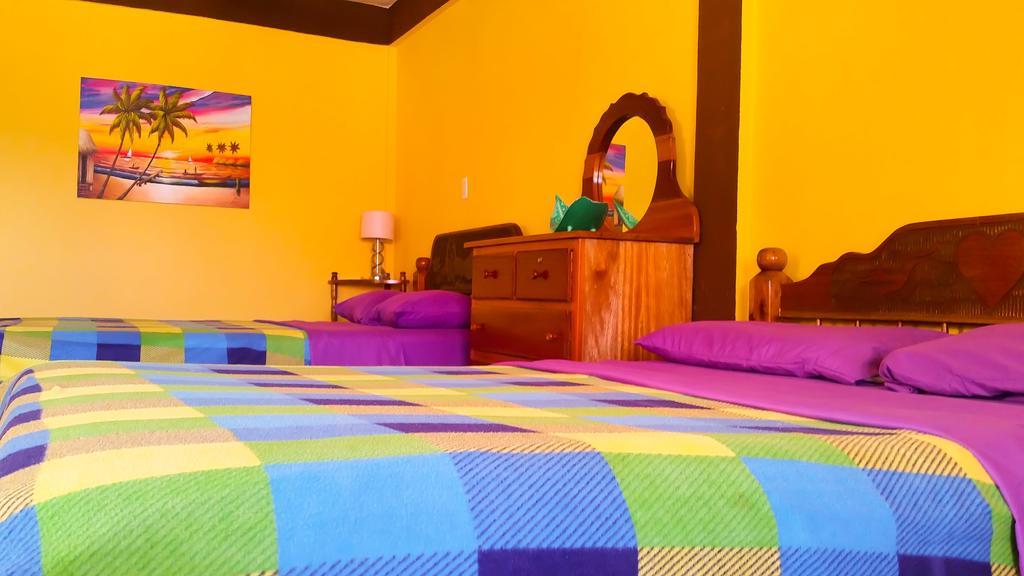 Popeye'S Beach Resort San Pedro  Habitación foto